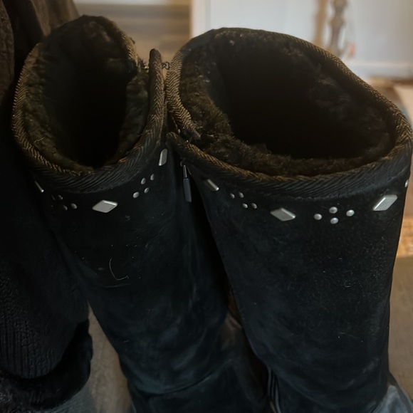 UGGs Special Edition Tall Boots, Size 9 - Picture 6 of 7